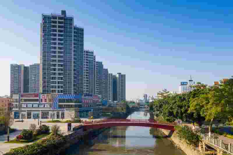 中惠璧珑湾售楼处地址，大润发旁紧邻地铁口